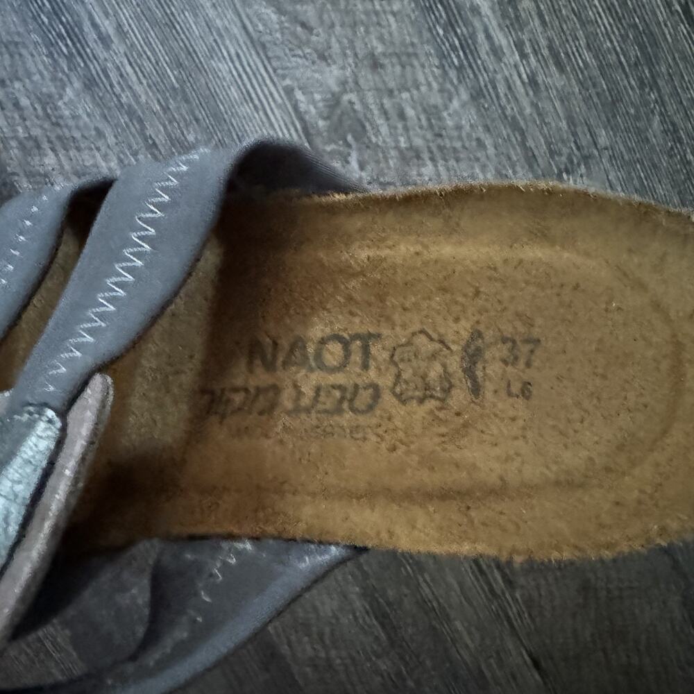 Naot Wedge Sandals Gray Leather Silver Rhinestones Size 37 - Picture 6 of 6